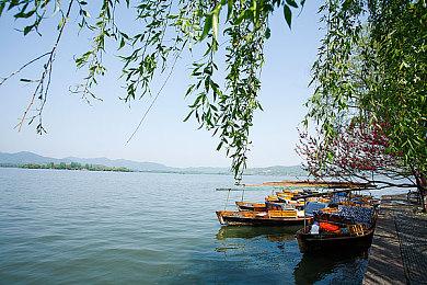 真人互动恋爱游戏《十个约会》明年情人节上市